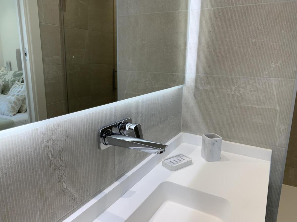 Sitges Spaces Oasis Suites- 4 Bedroom, 4 Ensuite Bathrooms, Terrace, Pool, Sitges Centre Экстерьер фото