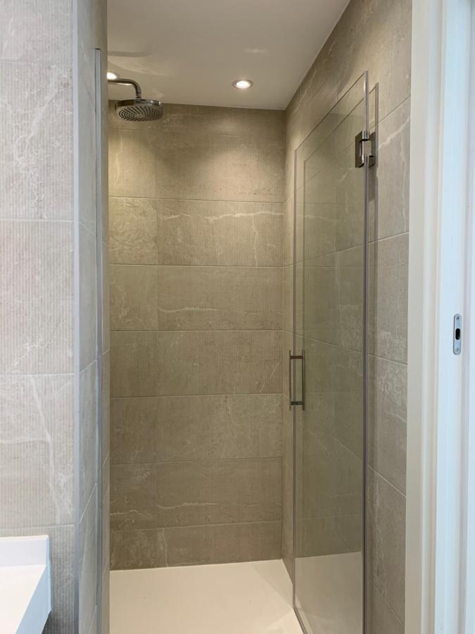 Sitges Spaces Oasis Suites- 4 Bedroom, 4 Ensuite Bathrooms, Terrace, Pool, Sitges Centre Экстерьер фото