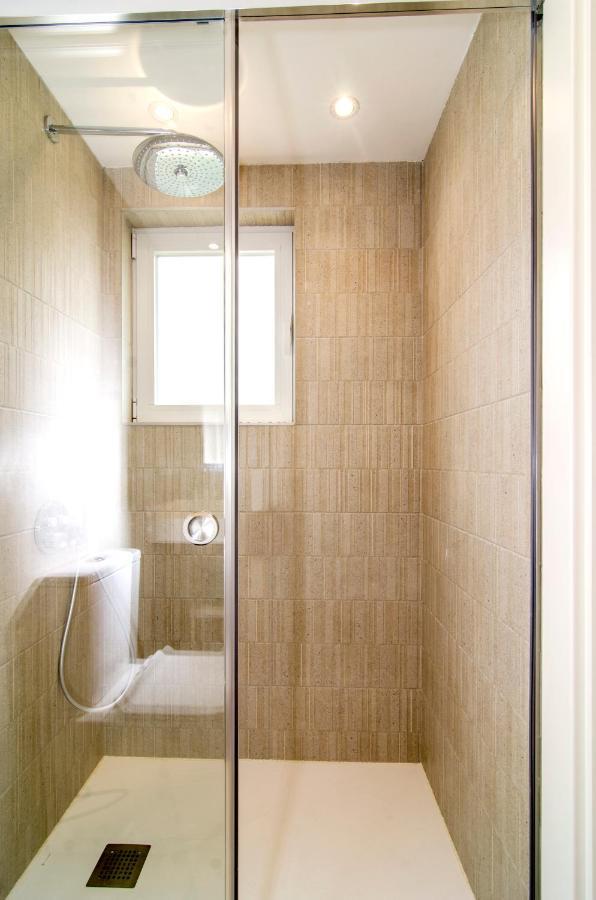 Sitges Spaces Oasis Suites- 4 Bedroom, 4 Ensuite Bathrooms, Terrace, Pool, Sitges Centre Экстерьер фото