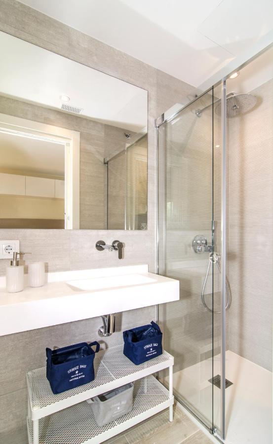 Sitges Spaces Oasis Suites- 4 Bedroom, 4 Ensuite Bathrooms, Terrace, Pool, Sitges Centre Экстерьер фото